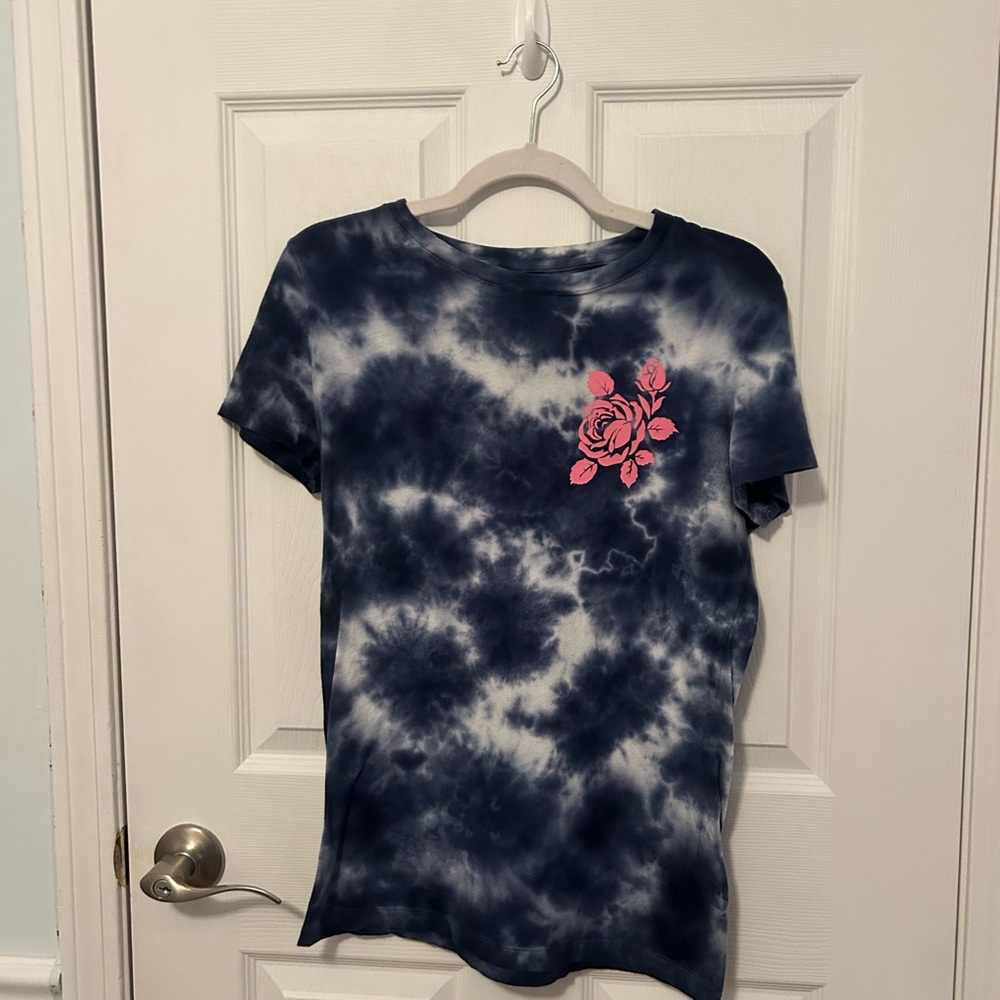 Aeropostale Classic Crew Navy Tie-Dye Tee Shirt with Pink Rose